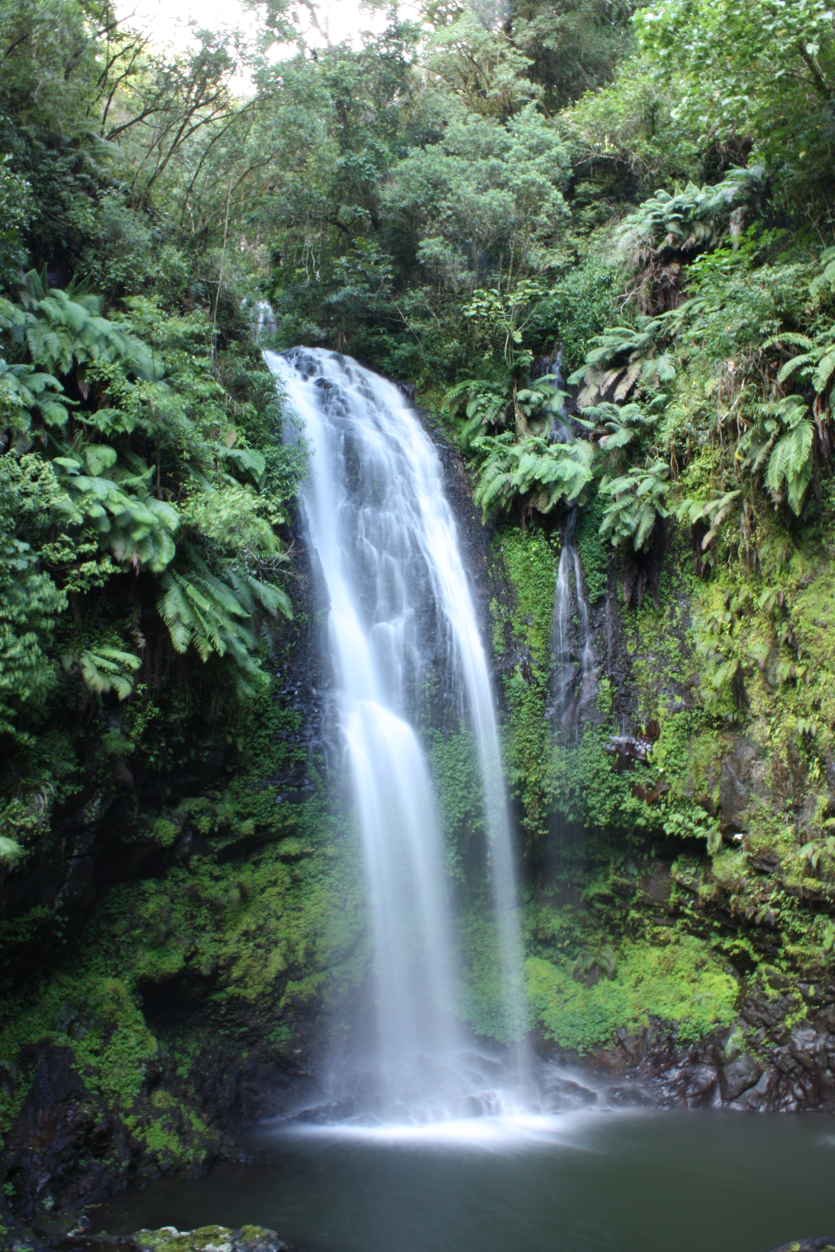 Waterfall_Montagne_d_Ambre_MS5563